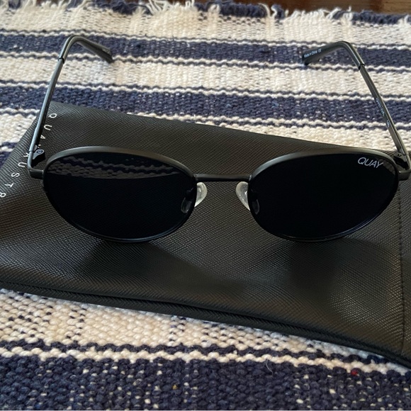 Quay Australia Crazy Love Sunglasses - Picture 5 of 11